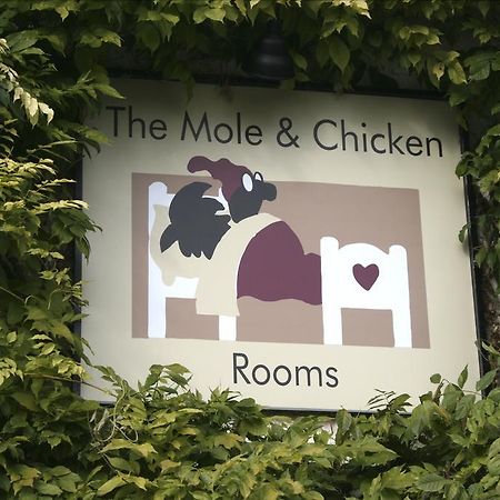 The Mole And Chicken 호텔 Long Crendon 외부 사진